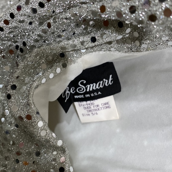 Silver gown - Picture 6 of 8